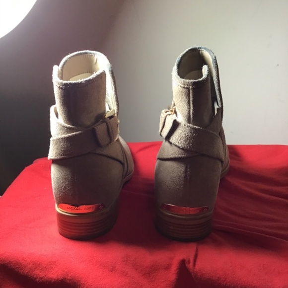 🔥Michael, Michael Kors, size 5M, great cond, see photos - Picture 2 of 6